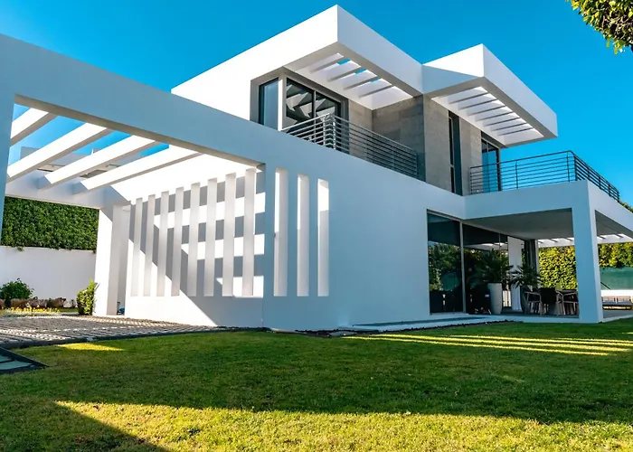 Dominica 8 * 에스테포나