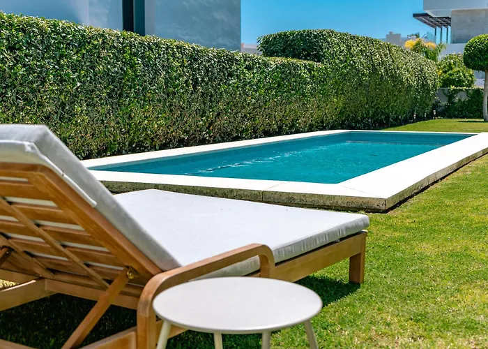 Dominica 8 * Estepona